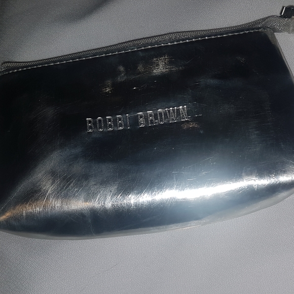 Bobbi Brown Metallic Silver Makeup Bag Cosmetic Case Wristlet Wallet Purse - Picture 16 of 16